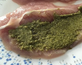 Foto del paso 1 de la receta: Solomillo de pavo relleno de pesto a la genovesa en salsa