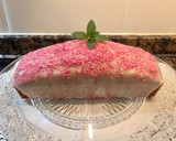 Foto del paso 18 de la receta Bizcocho de coco y lima con glaseado de coco rosa