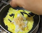 Foto langkah ke 2 dari resep Nasi gulung telur.