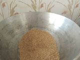 તલની માવા ચીકી (Tal Mava Chikki Recipe in GujArati)