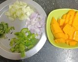 A picture of step 1 of Mango Gazpacho.