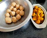 A picture of step 4 of Bedmi Puri With Aloo Curry.