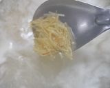 A picture of step 2 of Namkeen vermicelli.