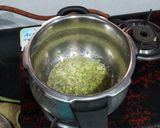 A picture of step 1 of Baingan Vatana Curry.