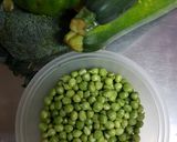 A picture of step 1 of Vegetable rice.