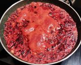 चविष्ट आणि पौष्टिक बीटरूट हलवा..(Beetroot Halwa Recipe In Marathi) रेसिपी स्टेप 7 फोटो 