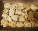Tejszínes csírkemell tepsiben sütve recept fázis 4 fotója