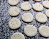 Foto del paso 3 de la receta: Bizcochitos de crema de leche