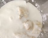 A picture of step 2 of Banana lassi.