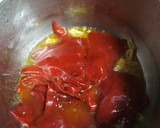 Foto del paso 5 de la receta: Hojaldre de espinaca y queso sobre crema de piquillos