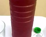 A picture of step 3 of Mineral Water Beet Juice.