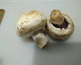 Foto langkah ke 1 dari resep Tumis jamur kancing campur sawi.
