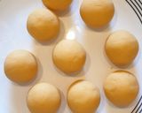 Foto langkah ke 4 dari resep Klepon ubi isi coklat.