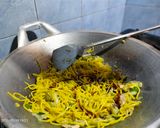 Foto langkah ke 5 dari resep Mie Goreng sambal pecel (1204).