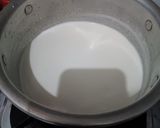 Foto langkah ke 2 dari resep Es krim vanila selai stroberi.