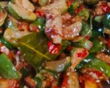 Foto langkah ke 3 dari resep Tumis terong lalap campur cumi asin.