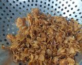 Gambar langkah 5 resipi Bawang Goreng Rangup.