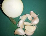Foto langkah ke 3 dari resep Tumis Wortel, Buncis, Jagung Putren dan Ayam Ala Sederhana.