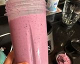 A picture of step 3 of Berries smoothie.