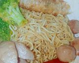 Hình bước làm 3 của món Mì trộn indo