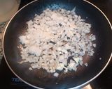 A picture of step 3 of Canned Artichokes with Ham and Mackerel.