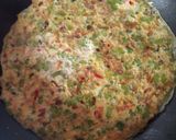 Foto langkah ke 5 dari resep Telur Dadar Pare Khas Pontianak.