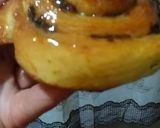 Une image de l'étape 5 de Pain suisse chocolat et raisins secs saveurs orientale.