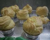 Foto langkah ke 1 dari resep Kue sus isi vla lumer.