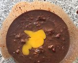 Foto del paso 5 de la receta: Pastel de chocolate con crema y frutillas