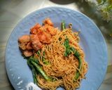 Foto langkah ke 4 dari resep Mie Tok-Tok Spesial Topping Ayam Popcorn.