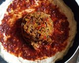 A picture of step 3 of Beef&chicken pizza.