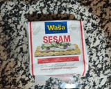 Foto del paso 1 de la receta Desayuno con pan de sésamo e ingredientes saludables