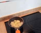 Foto del paso 3 de la receta: Atún en salsa verde y patatas crujientes