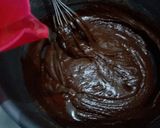 Foto langkah ke 4 dari resep Bolu coklat kukus 1 telur no mixer.