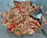 Foto langkah ke 3 dari resep Goreng asam ayam suir.