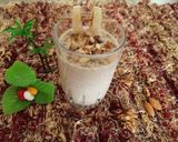A picture of step 3 of Banana walnut Milkshake.