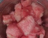 A picture of step 2 of Water melon juice.