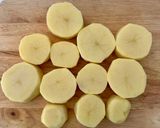 A picture of step 2 of Fondant Potatoes.