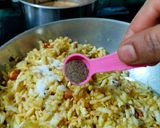 A picture of step 3 of Bhuna chivda murmura bhel.