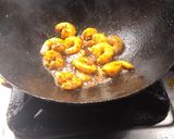 ডাব চিংড়ি(daab chingri recipe in Bengali) রেসিপির ধাপ 2 ছবি