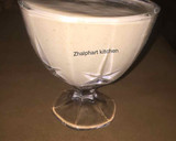 A picture of step 1 of Banana and dates smoothie.