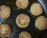 A picture of step 4 of Posto bora| Poppy Seed Fritters.