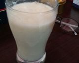 A picture of step 3 of Bnana shake.