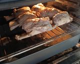 Foto del paso 8 de la receta: Codillo al horno con patatas y escalonias glaseadas