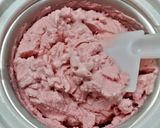 Foto del paso 2 de la receta: Helado de frutilla 🍓