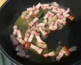 Une image de l'étape 7 de Lentilles brunes au lard, courgettes, pancetta et épices.
