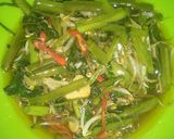 Foto langkah ke 4 dari resep Cah kangkung touge.