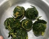 Foto langkah ke 1 dari resep Oseng Daun Pepaya Teri.
