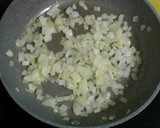 Foto del paso 2 de la receta: Macarrones con tomate, atún y huevos