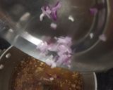 A picture of step 3 of Maggi manchow soup.
